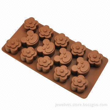 DIY teddy bear and plum blossom silicone chocolate molds